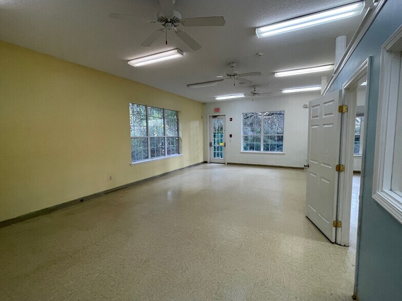 More Photos Of 1986 Citrona Dr, Fernandina Beach Daycare Center For Sale