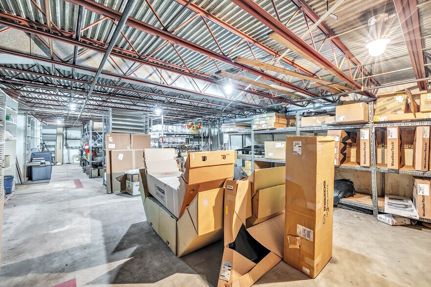 More Photos Of 1988 E Mason St, Green Bay Auto Dealership For Sale