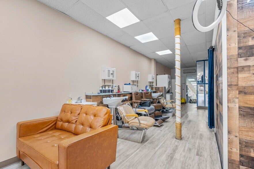 More Photos Of 841-869 Jones Hill Rd, West Haven Storefront For Lease