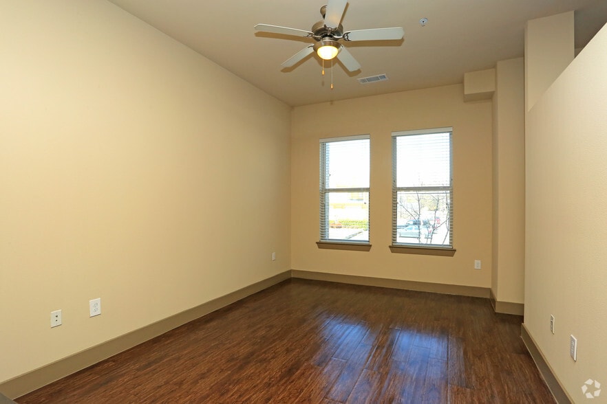More Photos Of 1325 N Walker Ave, Oklahoma City Apartments For Lease