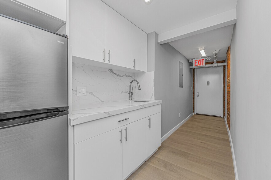 More Photos Of 228 8th Ave, New York Apartments For Lease