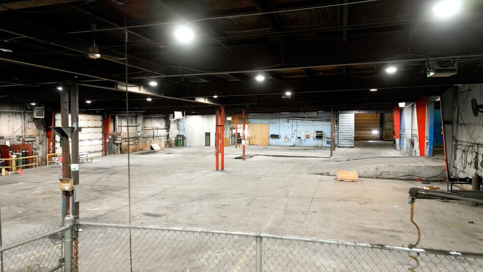 More Photos Of 135 York Street E St, Yorkton Warehouse For Sale