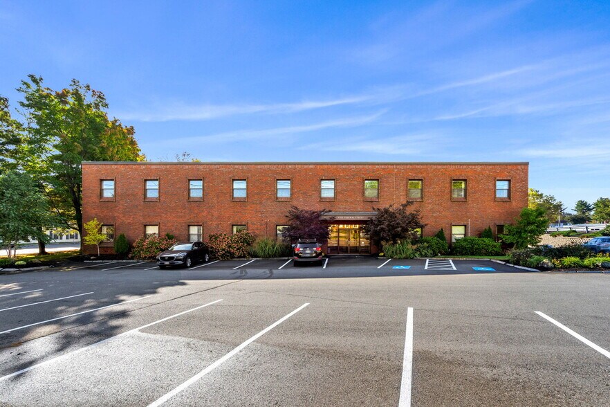 Primary Photo Of 5 Federal St, Danvers Medical For Sale