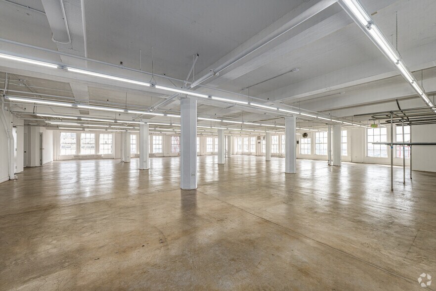 More Photos Of 122 E 7th St, Los Angeles Loft Creative Space For Lease