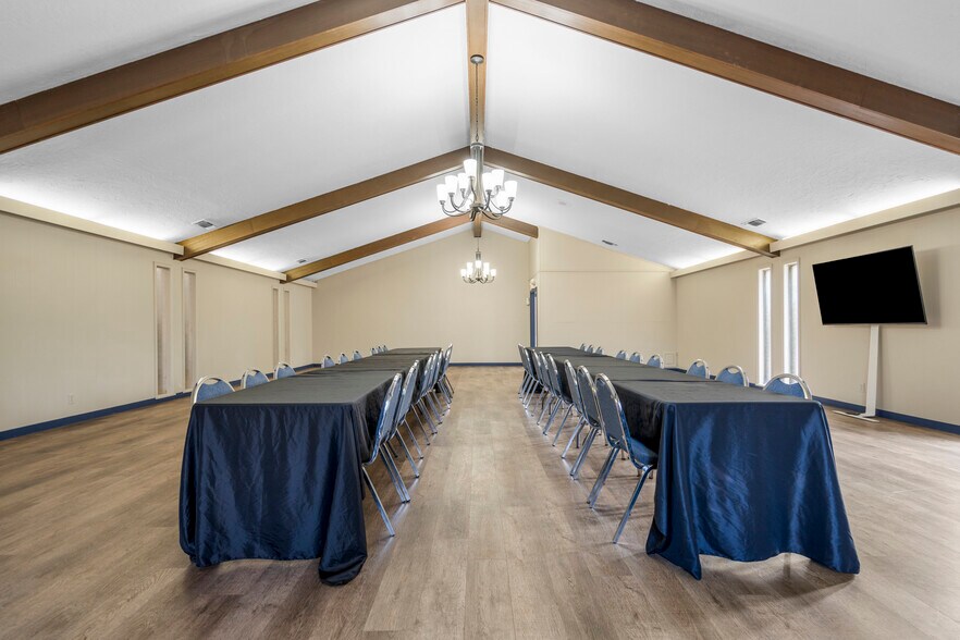 More Photos Of 1823 W 51st St, Tulsa Freestanding For Sale