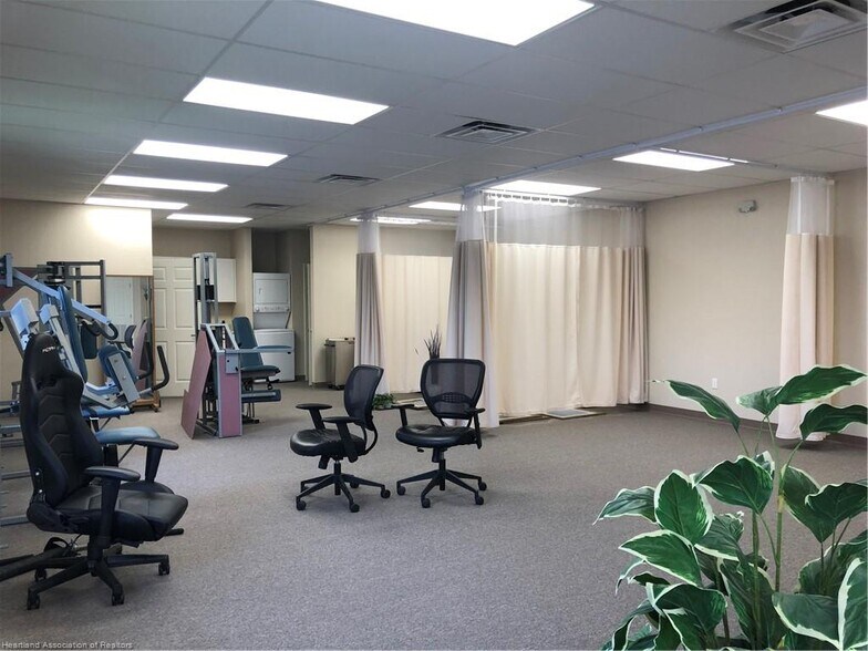 More Photos Of 1659 US Highway 27 N, Avon Park Medical For Sale