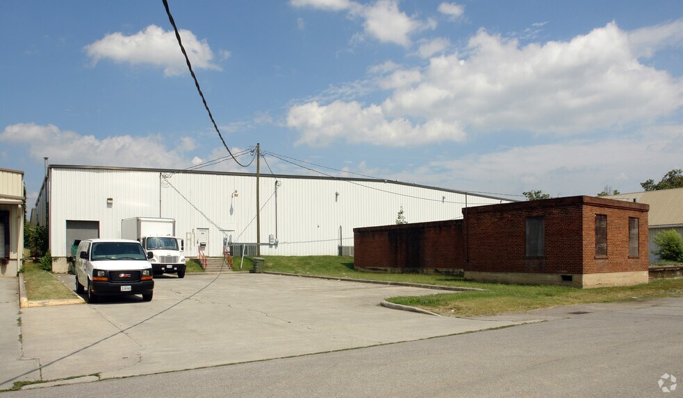 More Photos Of 659 S Broad St, Salem Industrial For Sale