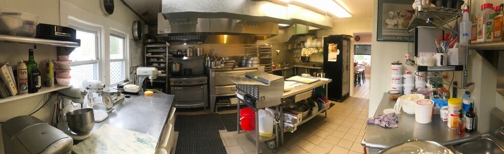 More Photos Of 3 Field Rd, Cos Cob Specialty For Sale