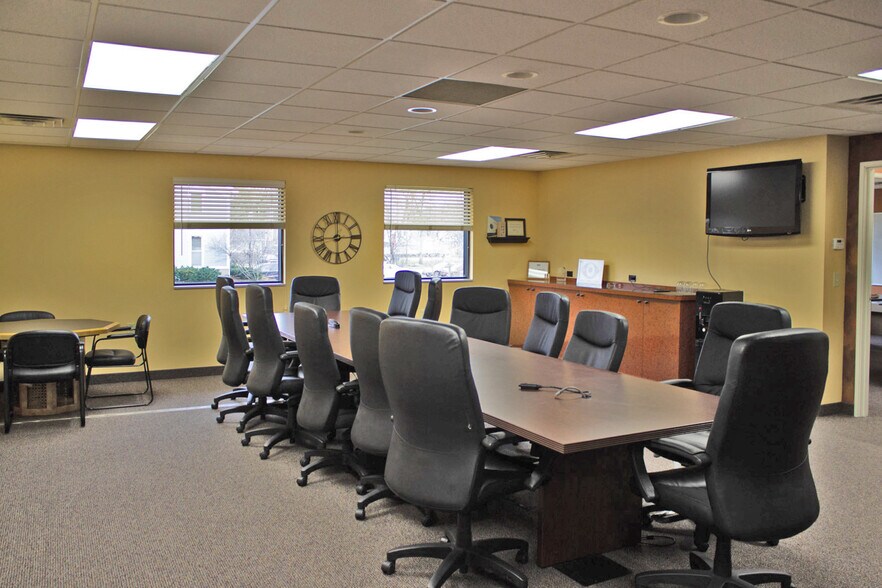 More Photos Of 530 W Ionia St, Lansing Office For Lease