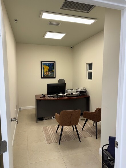 More Photos Of 1325 NW 98th Ct, Doral Warehouse For Sale