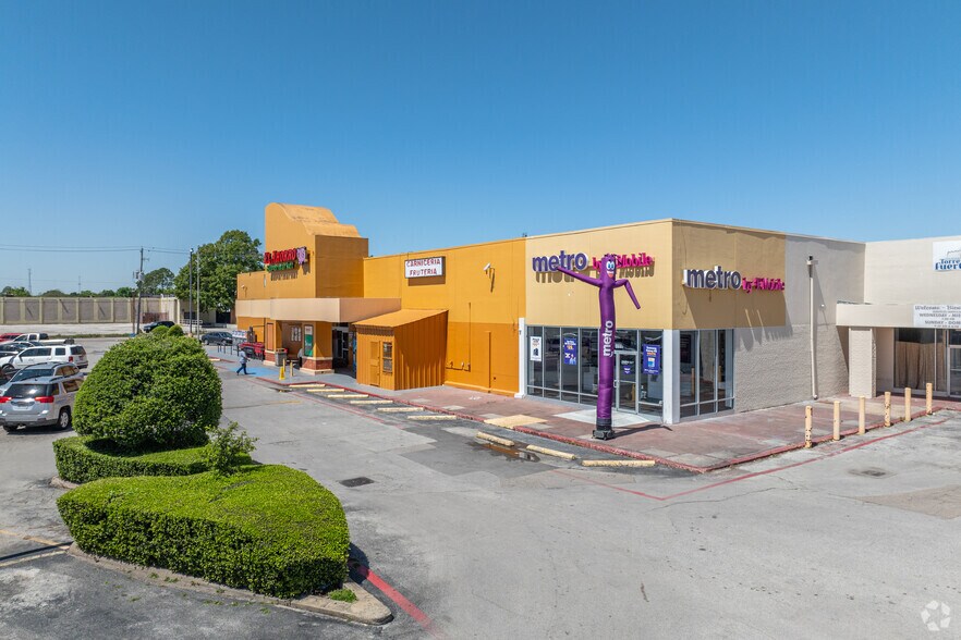 More Photos Of 2211-2225 Southmore Ave, Pasadena Unknown For Lease