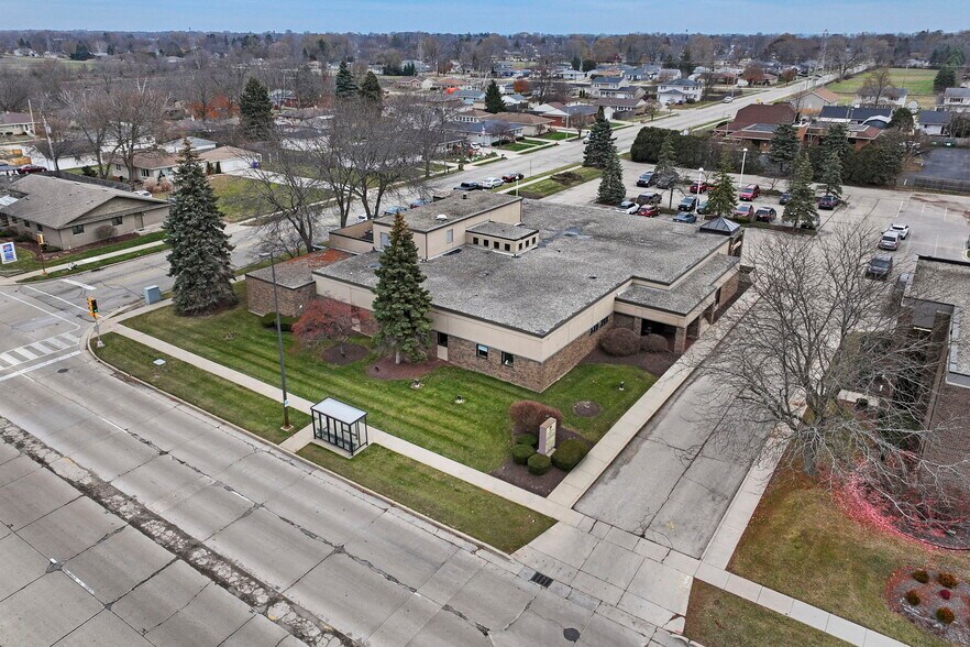 More Photos Of 3505 30th Ave, Kenosha Office For Sale