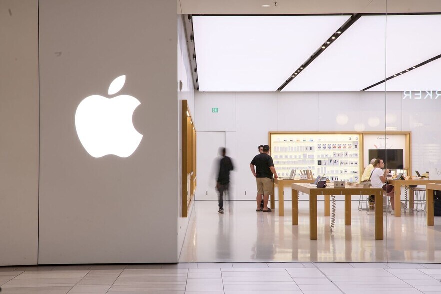 More Photos Of 12401 Wayzata Blvd, Minnetonka Unknown For Lease