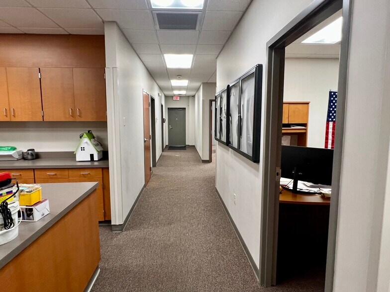 More Photos Of 552 E Russell St, Fayetteville Showroom For Sale