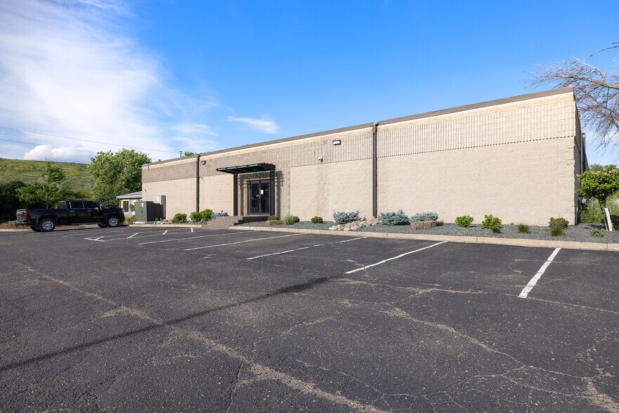 Primary Photo Of 12401 Washburn Ave S, Burnsville Light Manufacturing For Sale