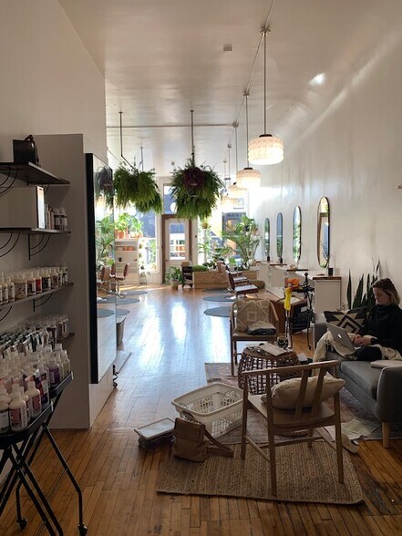 More Photos Of 719 S 5th St, Milwaukee Storefront Retail Residential For Sale