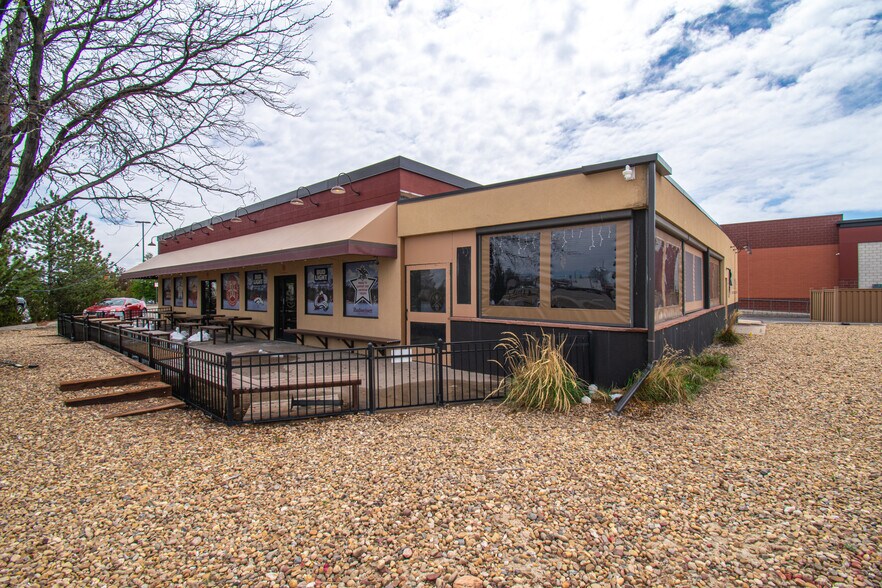 More Photos Of 2340 S Chambers Rd, Aurora Restaurant For Sale