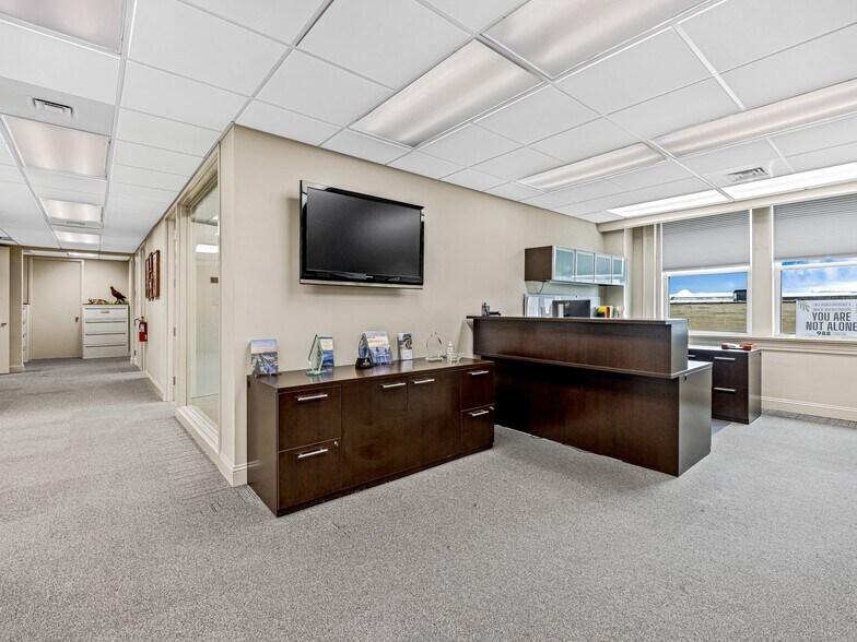 More Photos Of 401 N Main St, Hendersonville Storefront Retail Office For Sale