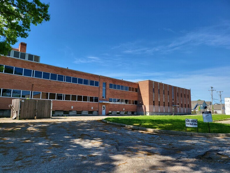 More Photos Of 184 Salem Ave, Dayton Office Residential For Lease