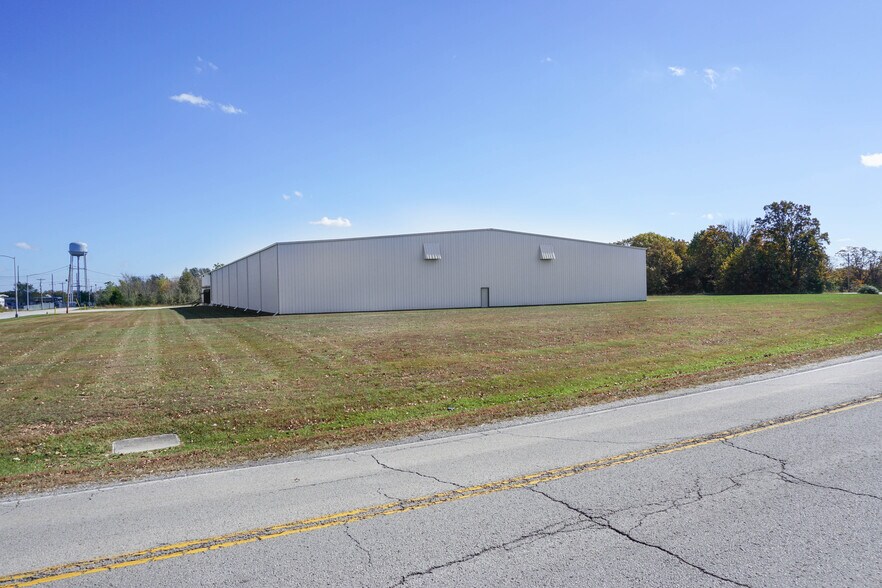 More Photos Of 3801 Hypoint Blvd, Rolla Warehouse For Lease