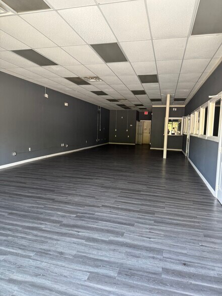 More Photos Of 3069 Cumberland Rd, Fayetteville Unknown For Lease