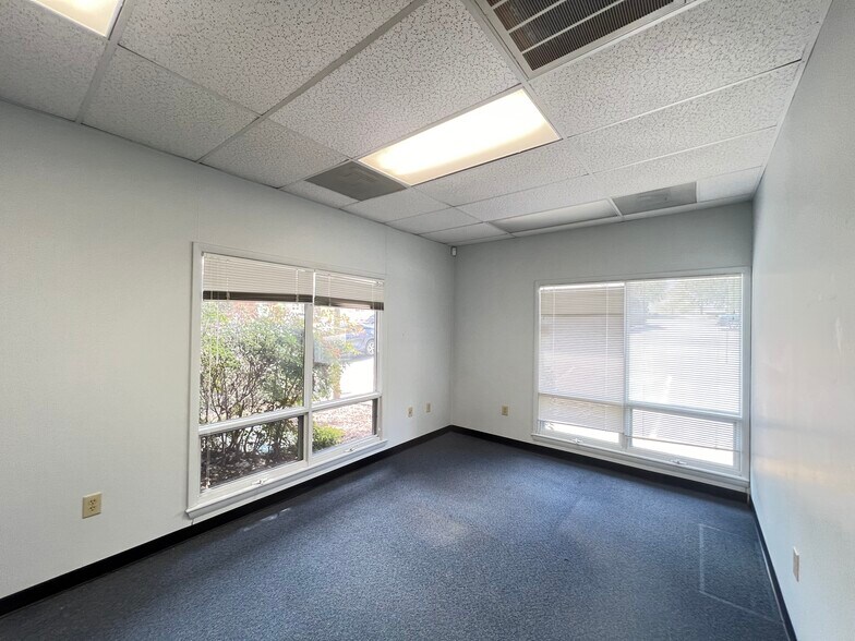 More Photos Of 3715 University Dr, Durham Medical For Lease
