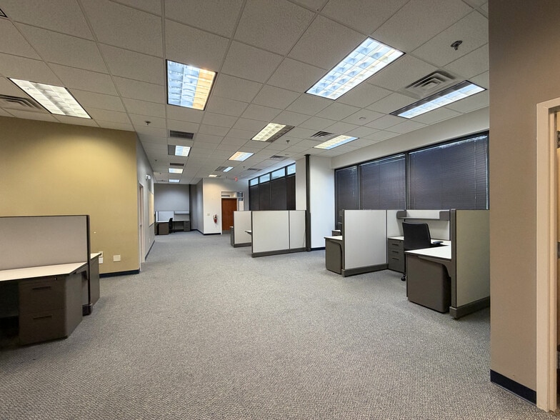 More Photos Of 7310 Northlake Dr, Columbus Office For Lease