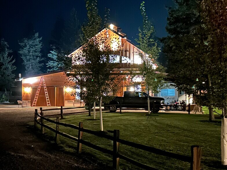 More Photos Of 1845 Hodgson Rd, Whitefish Hotel For Sale