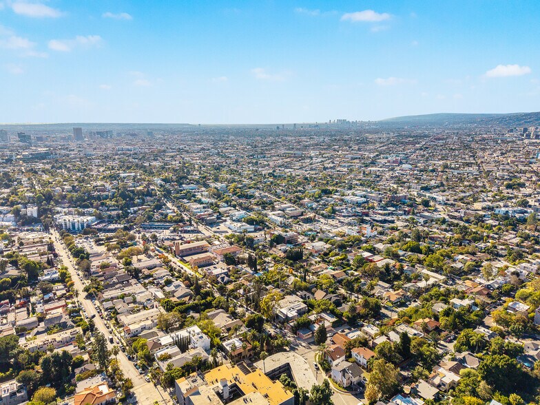 More Photos Of 1651 Golden Gate Ave, Los Angeles Apartments For Sale
