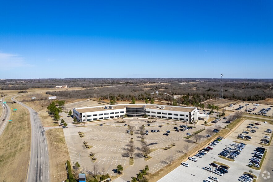 More Photos Of 4616 S US Highway 75, Denison Medical For Lease