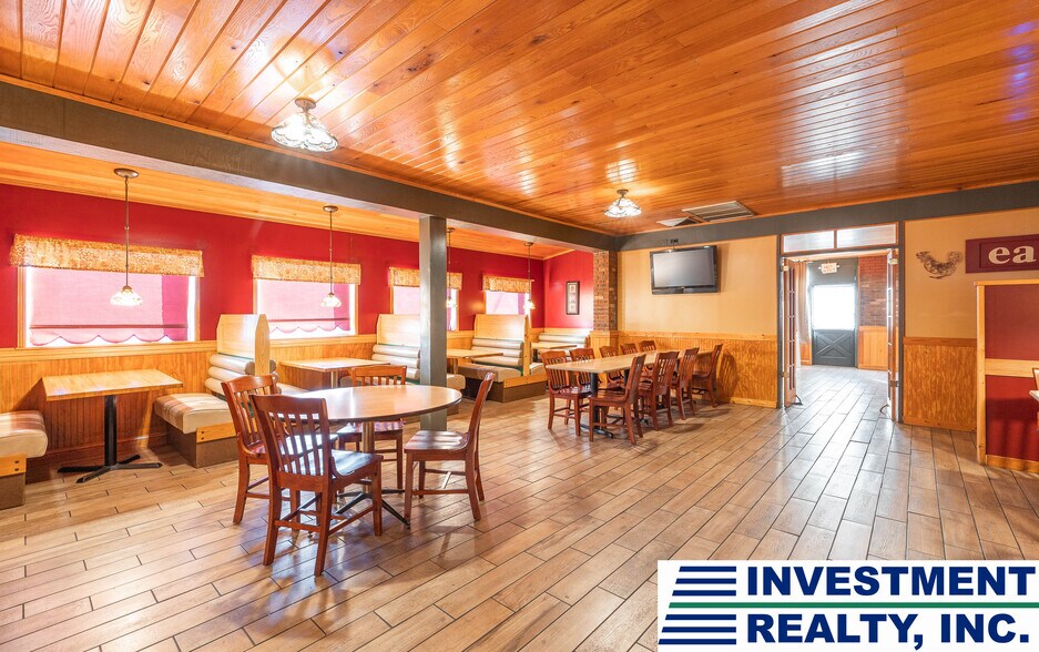 More Photos Of 1049 Kingshighway St, Rolla Restaurant For Sale