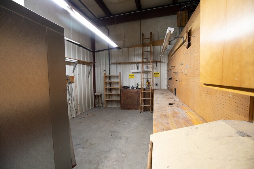 More Photos Of 1924 North Ave W, Missoula Warehouse For Sale