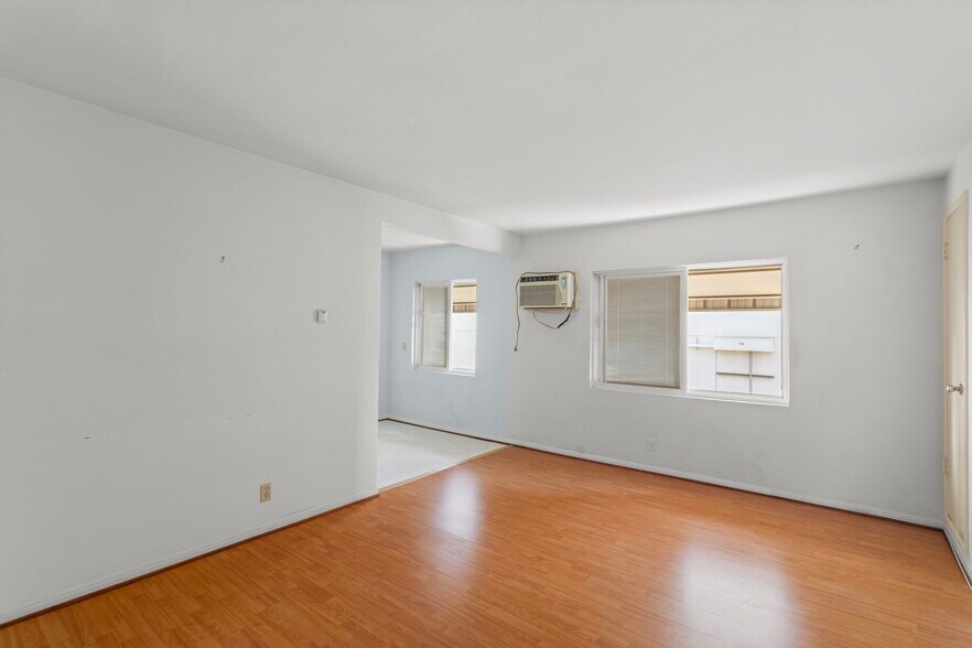 More Photos Of 1053 S Oxford Ave, Los Angeles Apartments For Sale
