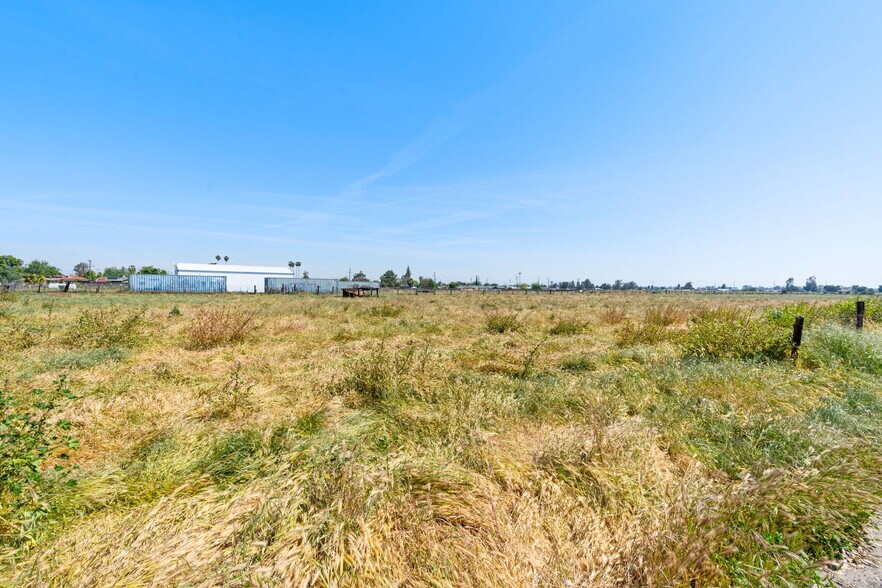 More Photos Of 11741 S 11th Ave, Hanford Land For Sale