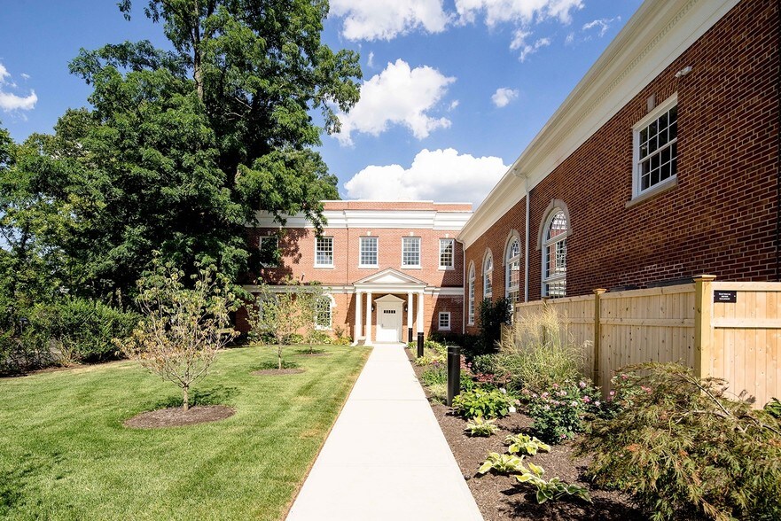 More Photos Of 211 Broad St, Red Bank Office For Lease