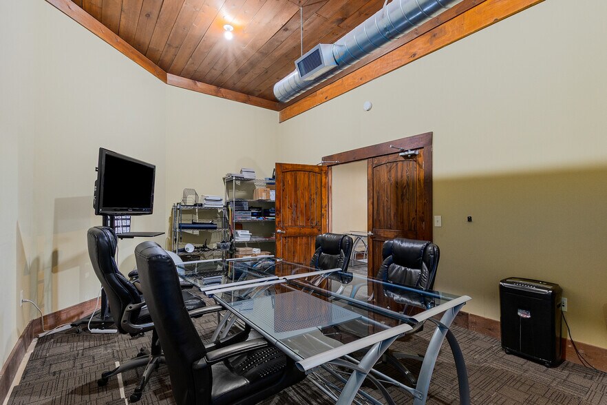 More Photos Of 912 Holcomb Bridge Rd, Roswell Loft Creative Space For Sale