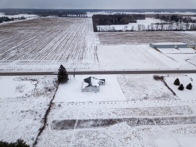 More Photos Of 6163 N Meridian Rd, Hope Flex For Sale