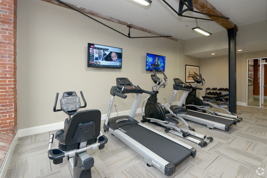 More Photos Of 12 Eagle St, Providence Apartments For Lease