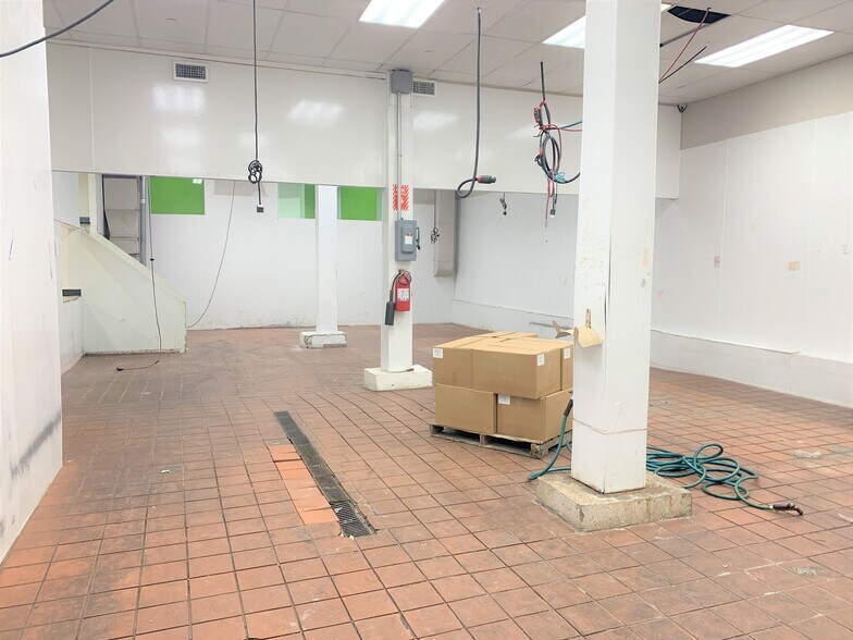 More Photos Of 2184 McDonald Ave, Brooklyn Storefront For Lease