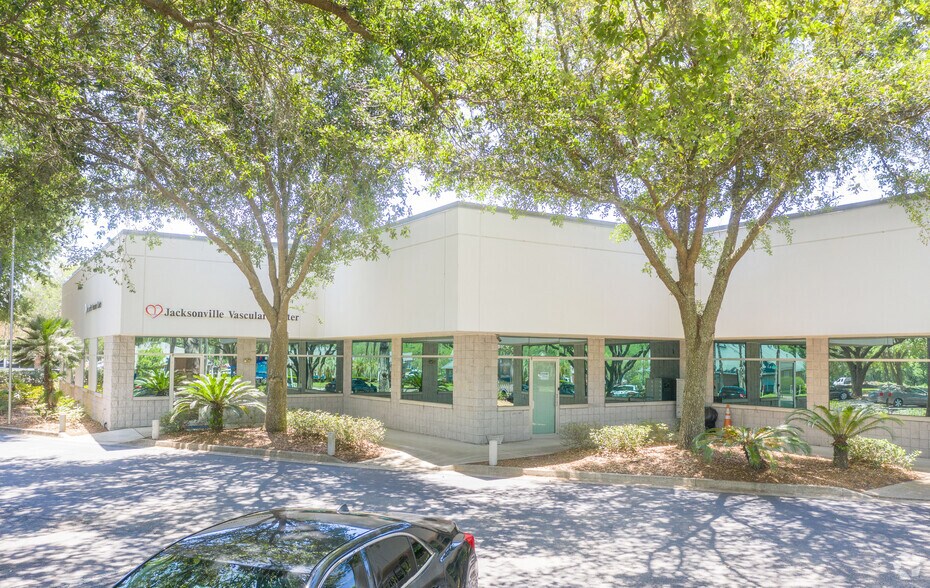 More Photos Of 6820 Southpoint Pky, Jacksonville Medical For Lease