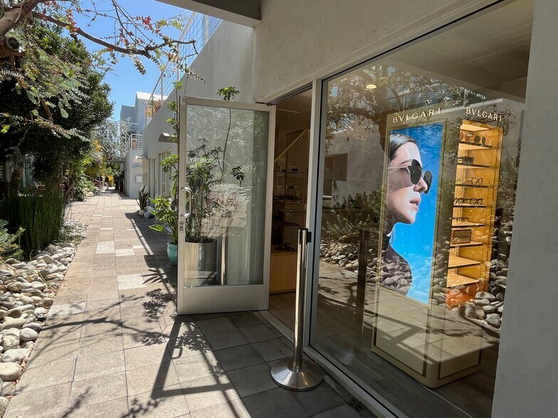 More Photos Of 24955 Pacific Coast Hwy, Malibu Loft Creative Space For Lease