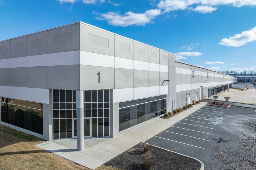 Primary Photo Of 1 S Shearer Dr, Carlisle Warehouse For Lease