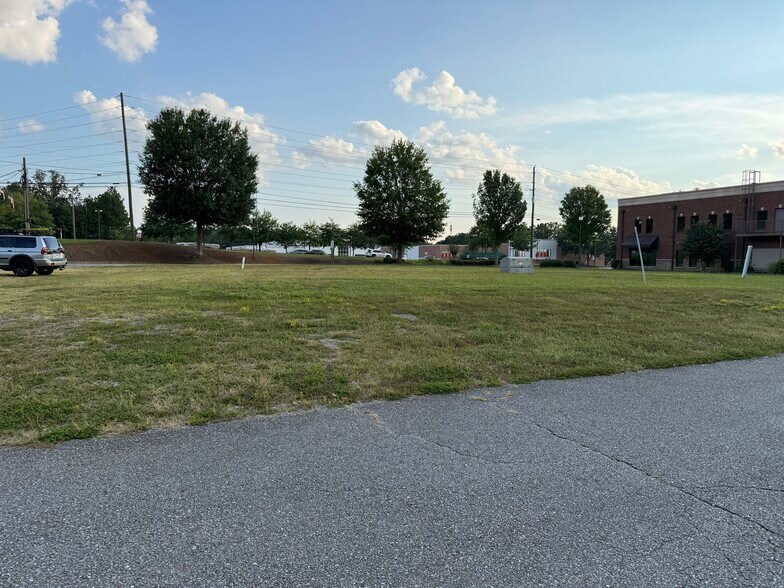 More Photos Of 11299 Hwy 92, Woodstock Land For Sale