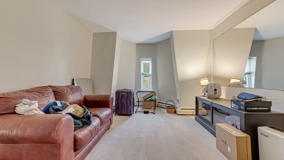 More Photos Of 207 W Broad St, Bethlehem Office For Sale