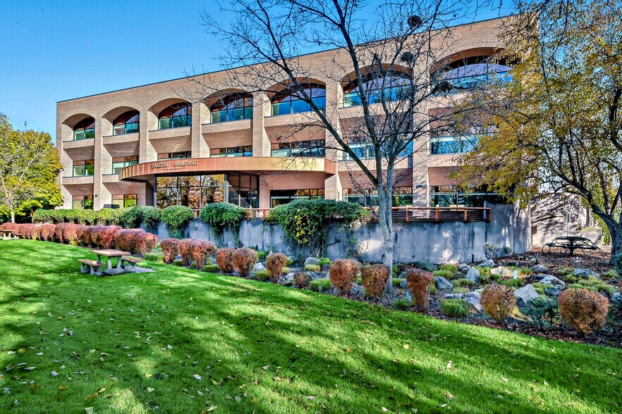 More Photos Of 815 Park Blvd, Boise Office For Lease
