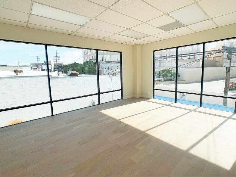 More Photos Of 935 N Vignes St, Los Angeles Auto Dealership For Lease