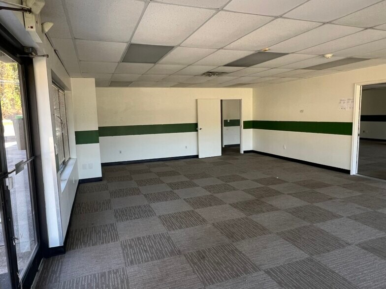 More Photos Of 6340 Bonny Oaks Dr, Chattanooga Warehouse For Lease