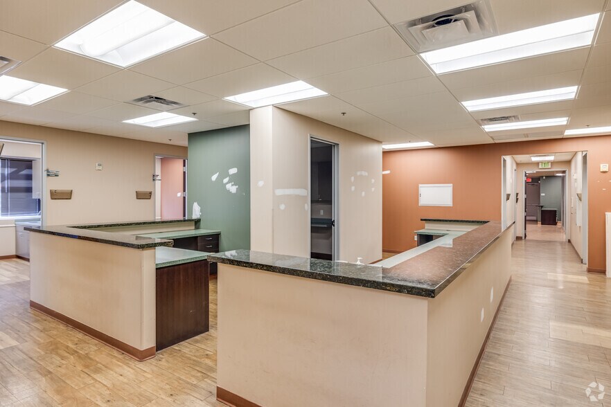 More Photos Of 16222 N 59th Ave, Glendale Medical For Sale