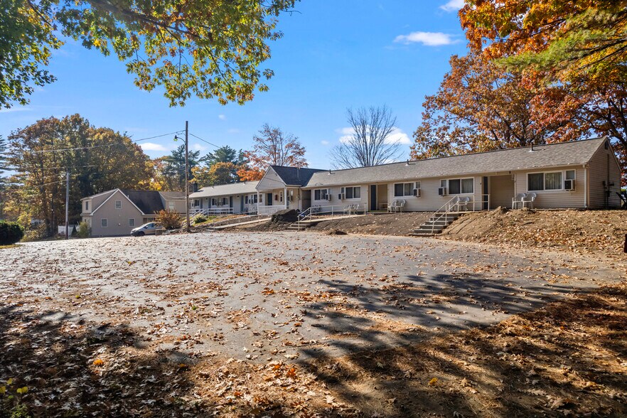 More Photos Of 79 Old Post Rd, Kittery Hotel For Sale