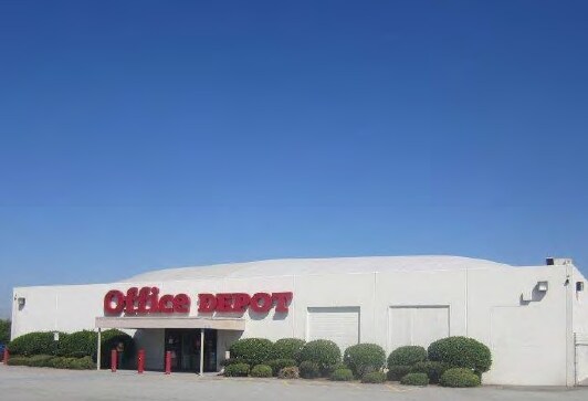 More Photos Of 6446 Telegraph Rd, Commerce Freestanding For Lease